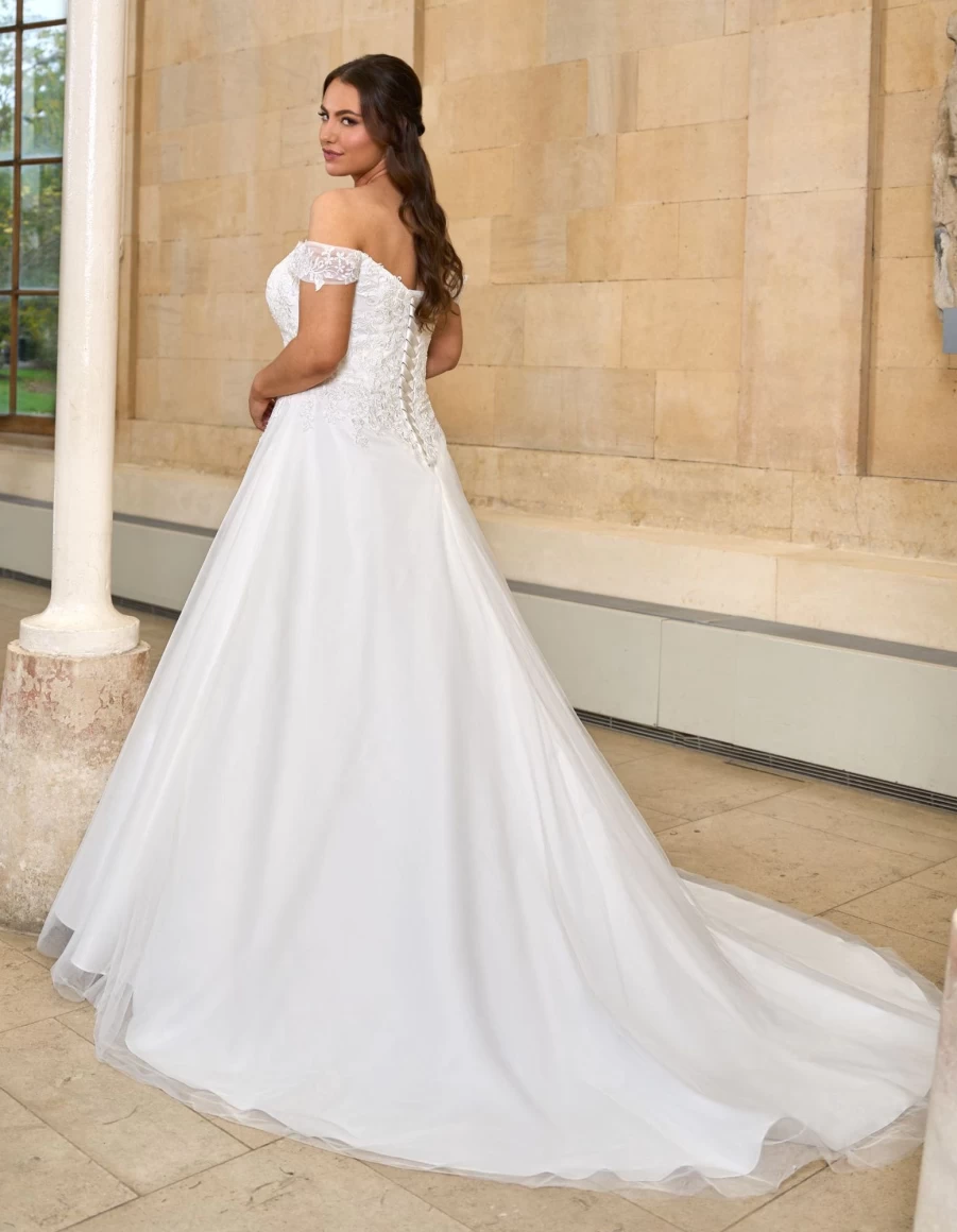 Anna Sorrano Women's Ivory Dress - Elegant Amerie Style for Modern Fashion