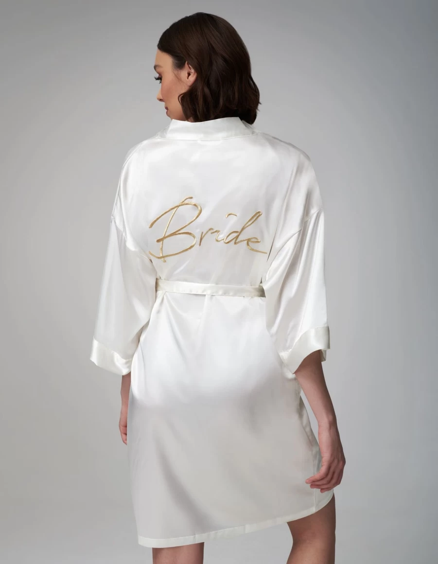 Elegant Plain Bridal Robe for Women - Timeless Wedding Loungewear by Bridal