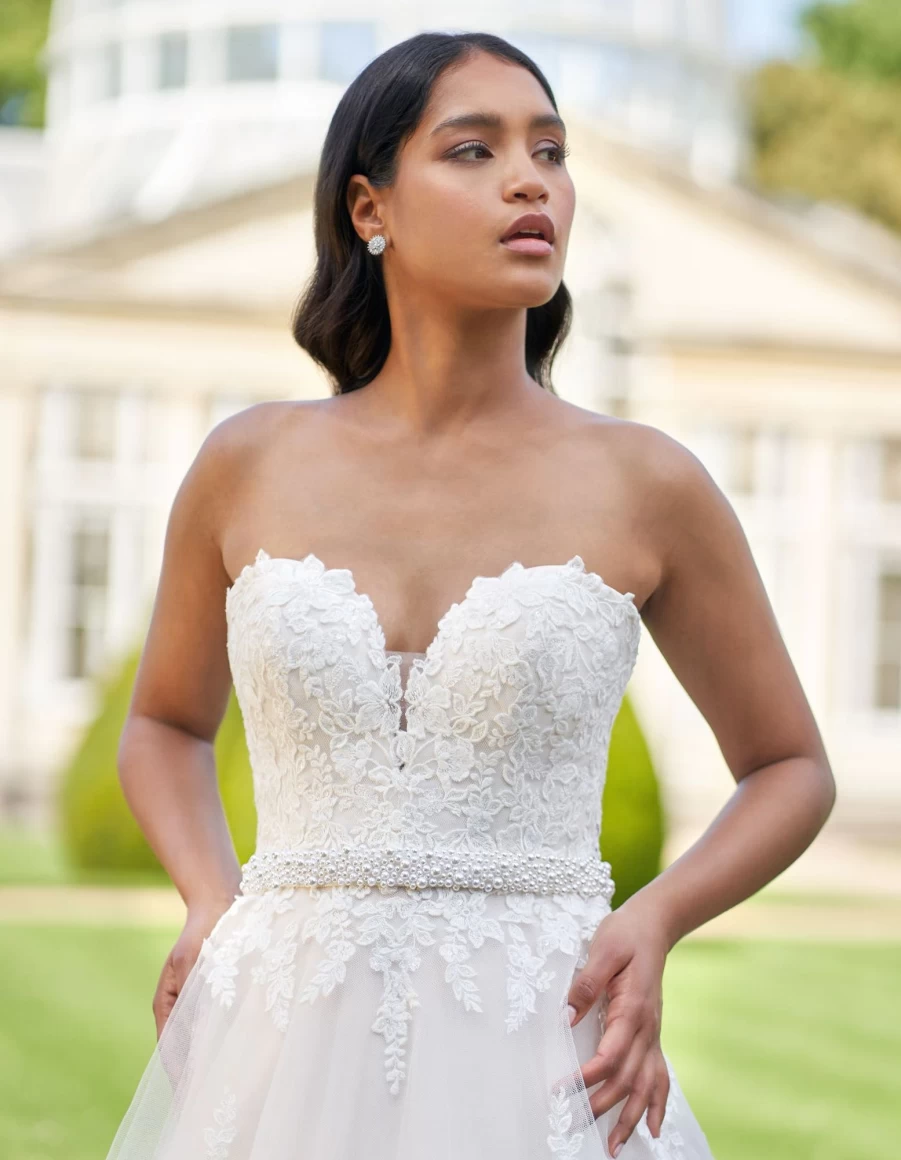 Amixi Ivory Malone Women's Fashion [Product Type] - Elegant & Stylish Design