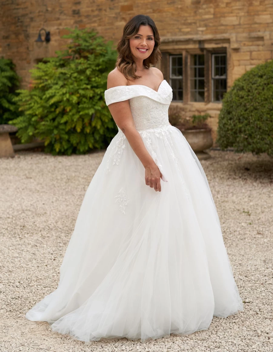 "Viva Bride Elowen Ivory Wedding Dress for Women – Elegant Bridal Gown"