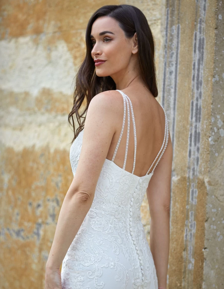 "Signature Collection Hendrix Ivory Women's Fashion Top"