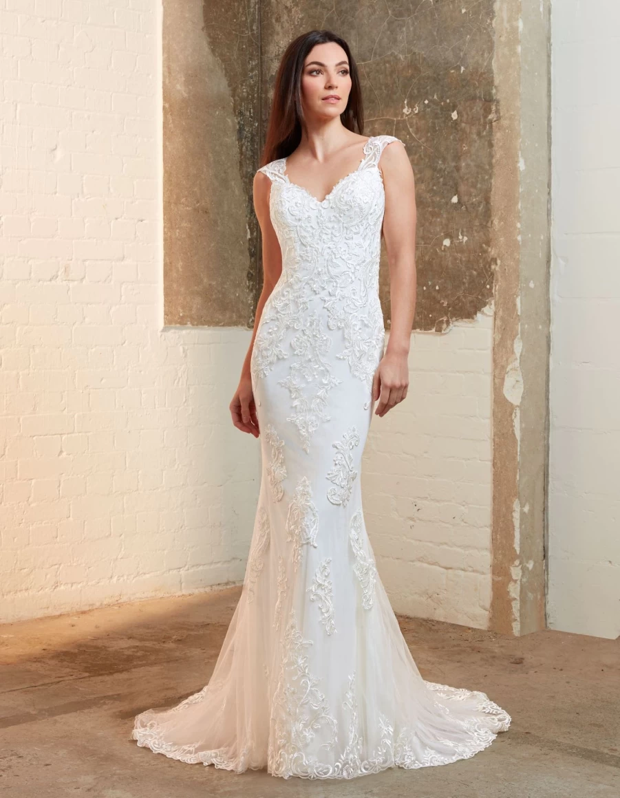 Signature Collection Ivory Asher Dress for Women - Elegant & Timeless Style